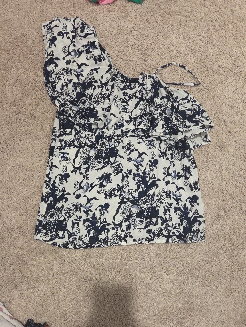 Blue Rain White One-Shoulder Floral Top - Navy Print